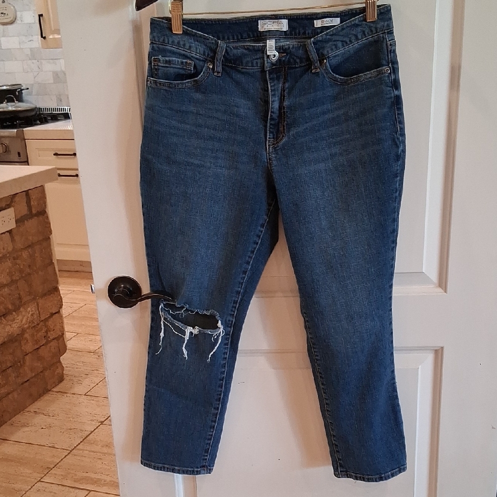 SOFIA  Bagi Boyfriend Jeans Size 10S Midrise Medium Distressed Knee Wash